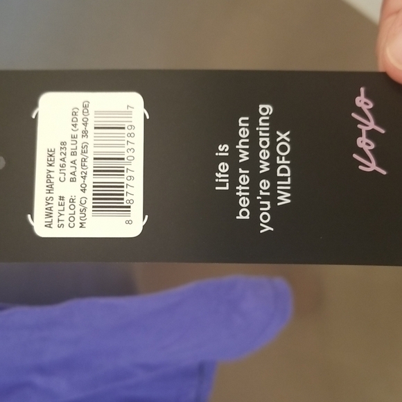 💕WILDFOX💕 Every Hour is Happy Hour Graphic Tee M - Picture 8 of 9